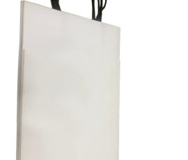 QYC Print custom paper bags, luxury shopping bags, retail paper bags, kraft paper bags.