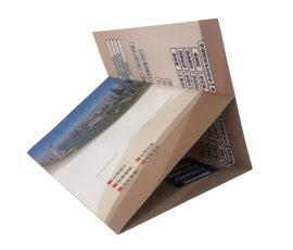 QYC Print folded brochures and leaflets, custom tri-fold brochure printing, marketing material printing samples.