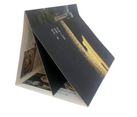 QYC Print folded brochures and leaflets, custom tri-fold brochure printing, marketing material printing samples.