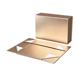 Collapsible rigid box with flat-packed and assembled states. Premium grey board and magnetic closure.